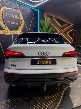 AUDI Q5 SPORTBACK ( S-LINE + BLACK LINE )