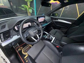 AUDI Q5 SPORTBACK ( S-LINE + BLACK LINE )