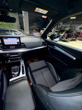 AUDI Q5 SPORTBACK ( S-LINE + BLACK LINE )