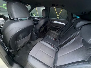 AUDI Q5 SPORTBACK ( S-LINE + BLACK LINE )