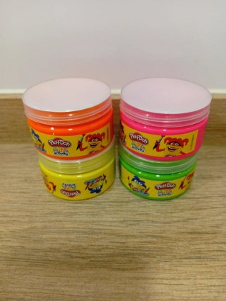 4 botes Play-Doh Pintura de Dedos Neon Colours
