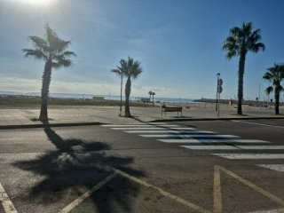 Local a primera línea en mar