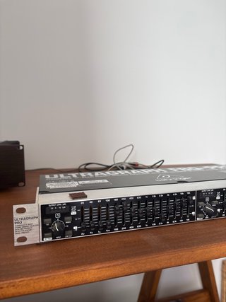 Behringer A500 amplificador + UltragraphPro