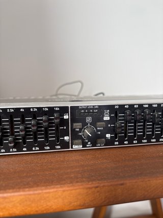 Behringer A500 amplificador + UltragraphPro