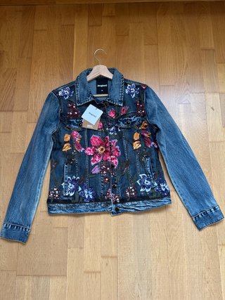 Cazadora Desigual Talla 36 Flores Bordadas