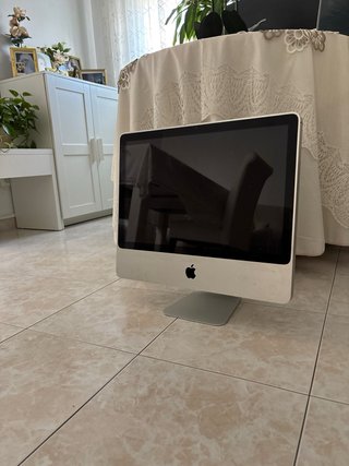 Apple iMac 20” A1224 Plata