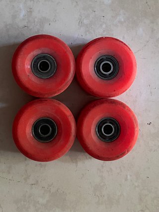 Ruedas Skate Bones SPF Tony Hawk 56mm 84B