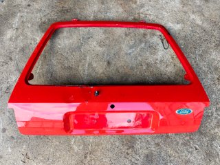 Portón Ford Fiesta MK2 Rojo con golpe pequeño