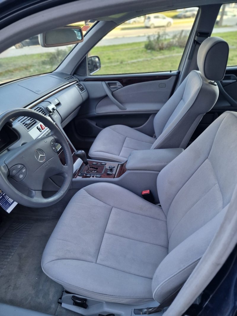 Mercedes-Benz Clase E 2000, foto 17