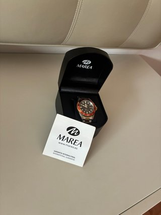Reloj Marea Dorado y Rojo
