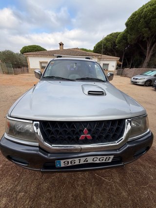 Mitsubishi Montero 2003
