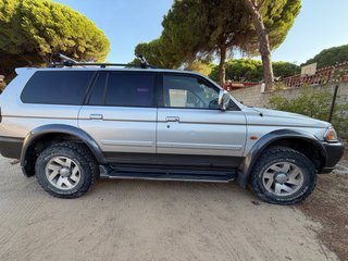 Mitsubishi Montero 2003