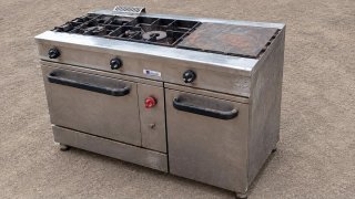 Cocina industrial de gas con plancha