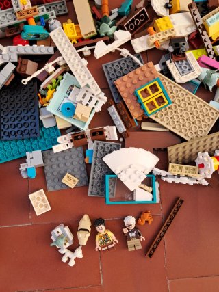 Lotto LEGO Misto 2,7 kg con Minifigure UP e Star W