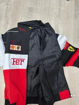 Chaqueta Ferrari Talla M Parches Bordados