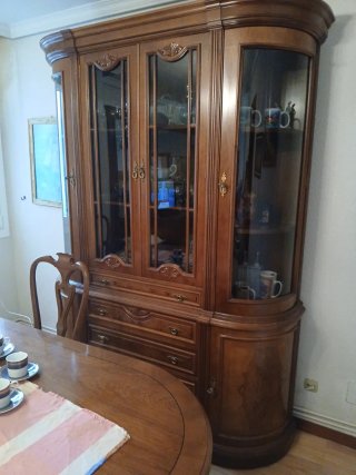 Vitrina comedor madera y cristal