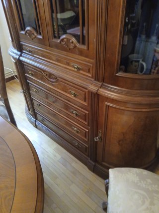 Vitrina comedor madera y cristal