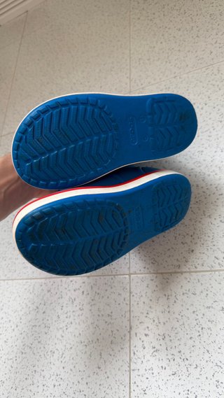 Botas de agua Crocs niño azul y rojo