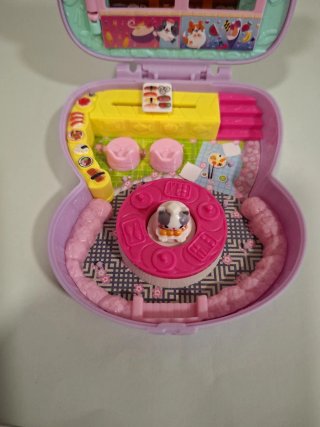 Set di gioco Polly Pocket Gatto Sushi