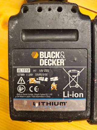 3 Baterías Black+Decker 18V + Cargador