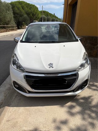Peugeot 208 2016