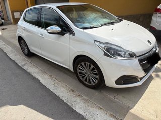 Peugeot 208 2016