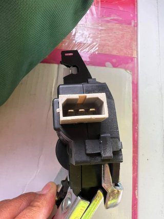 Cerradura Maletero VW 4F5827505D
