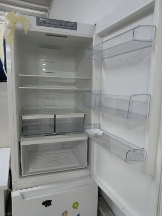 Nevera blanca 58x185