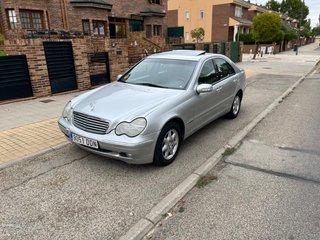 Mercedes-Benz Clase C 2004