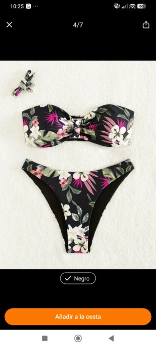 Bikini estampado floral negro y rosa.