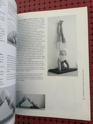 El libro del yoga y de la salud para la mujer G...