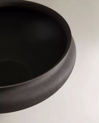 Jarrón VASIJA Baja METAL Zara Home Marrón