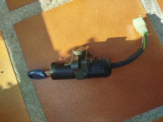 Cerradura Yamaha XT 125