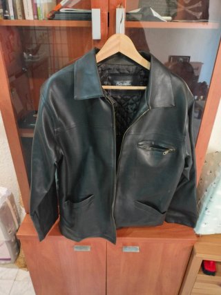 Chaqueta de cuero negra talla L