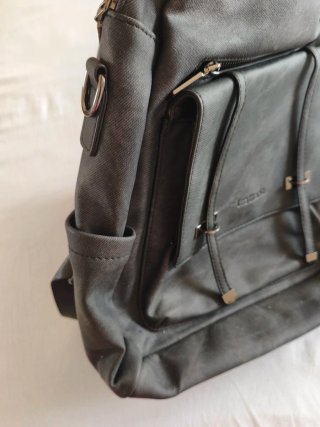 Mochila Negra Piel