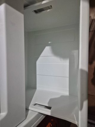 Congelador blanco vertical