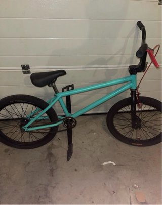 Bici BMX color turquesa