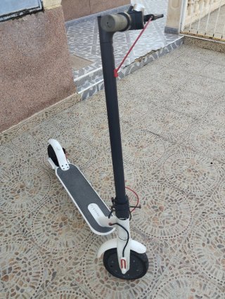 Patinete Eléctrico Nikola & Co bara basa