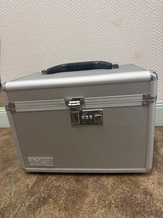 Maletín maquillaje EIRDS plata con combinación