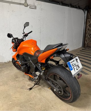 Kawasaki Z750 Naranja