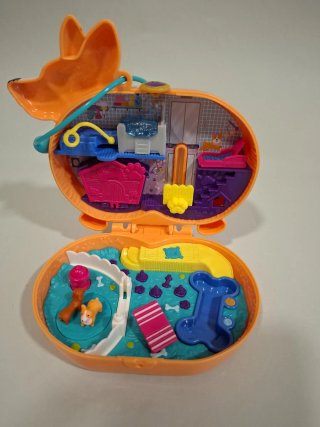 Set di gioco Polly Pocket con tema Corgi