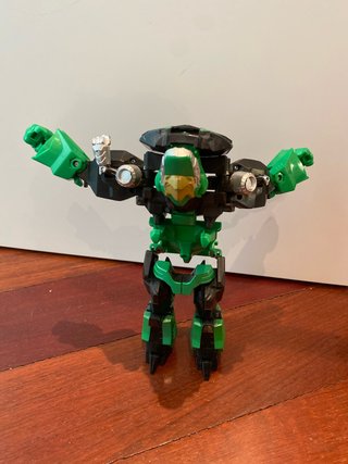 Figura Transformer Verde y Negro