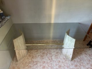 Mesa de comedor de cristal y marmol