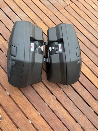 Maletas laterales Givi V37 NNT