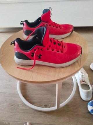 Zapatillas Under Armour Talla 46 Rojas