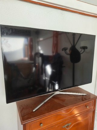 Televisión Samsung 40" Rota