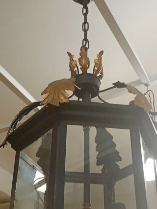 Lámpara Farol Negro y Dorado