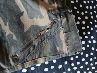 Pantalones vaqueros camuflaje