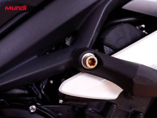 TRIUMPH STREET TRIPLE 675 ABS