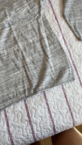 Camiseta H&M manga larga gris
